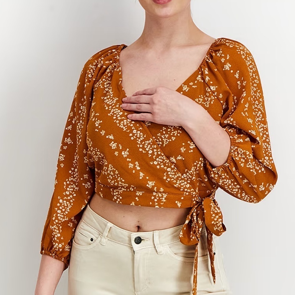 BCBG Paris Floral Stripe 3/4 Sleeve Woven Top     Size M